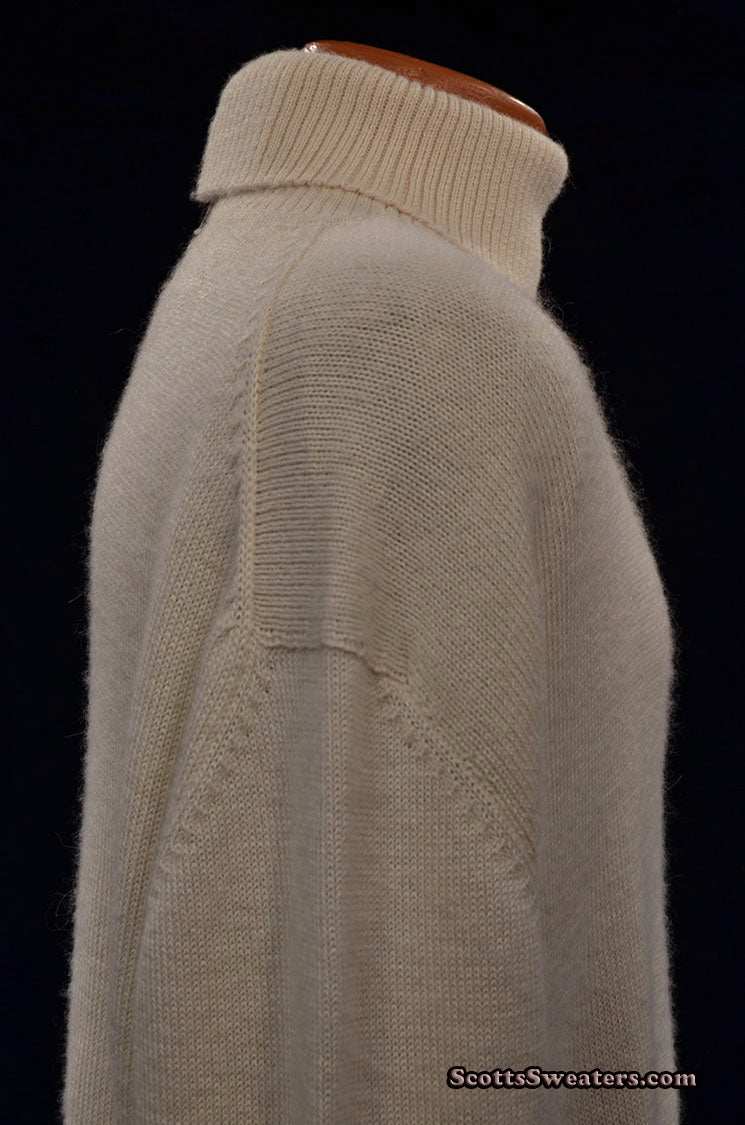 Men's ivory-white 100% baby Alpaca turtleneck sweater by Izod Lacoste in X-Large size