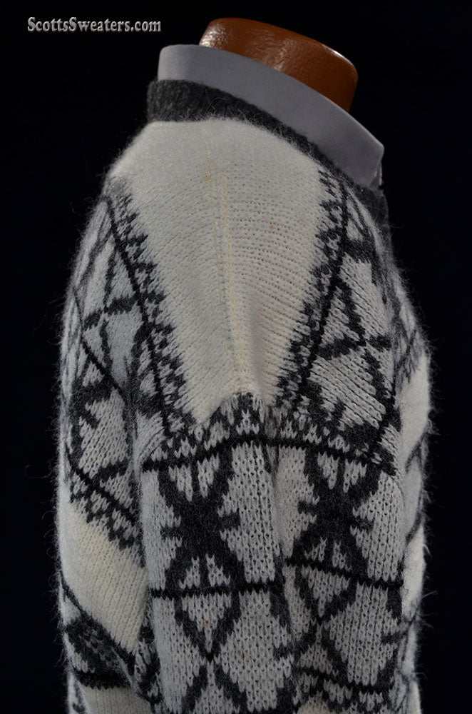 Men's retro zipper-front white cardigan sweater with black geodesic design by Campus small-medium 42-44