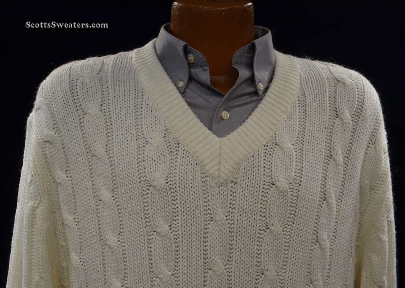 Men's classic V-neck cricket sweater pullover by Fearnley in large size