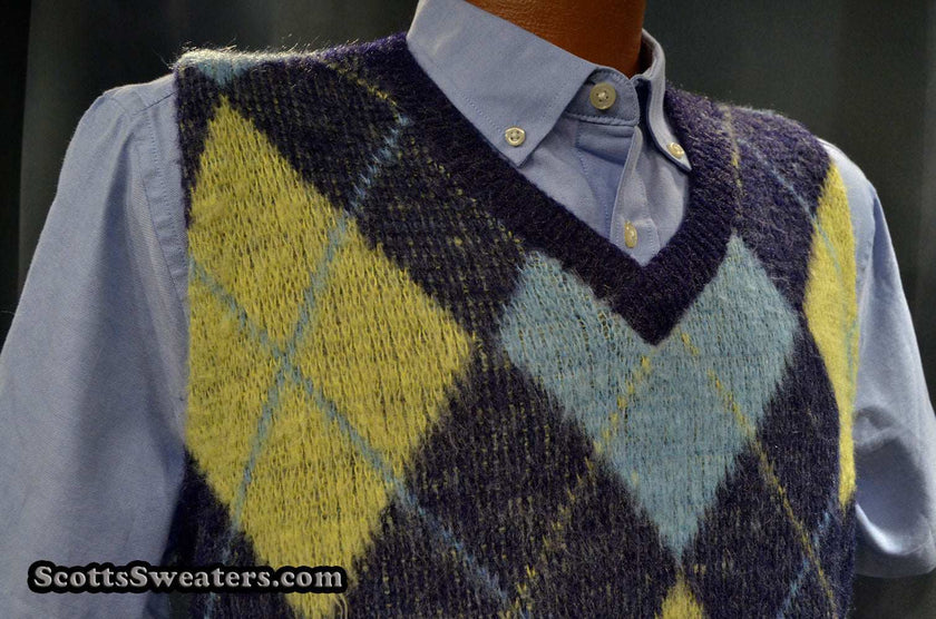 Navy retro shaggy argyle mohair V-neck sweater vest small size