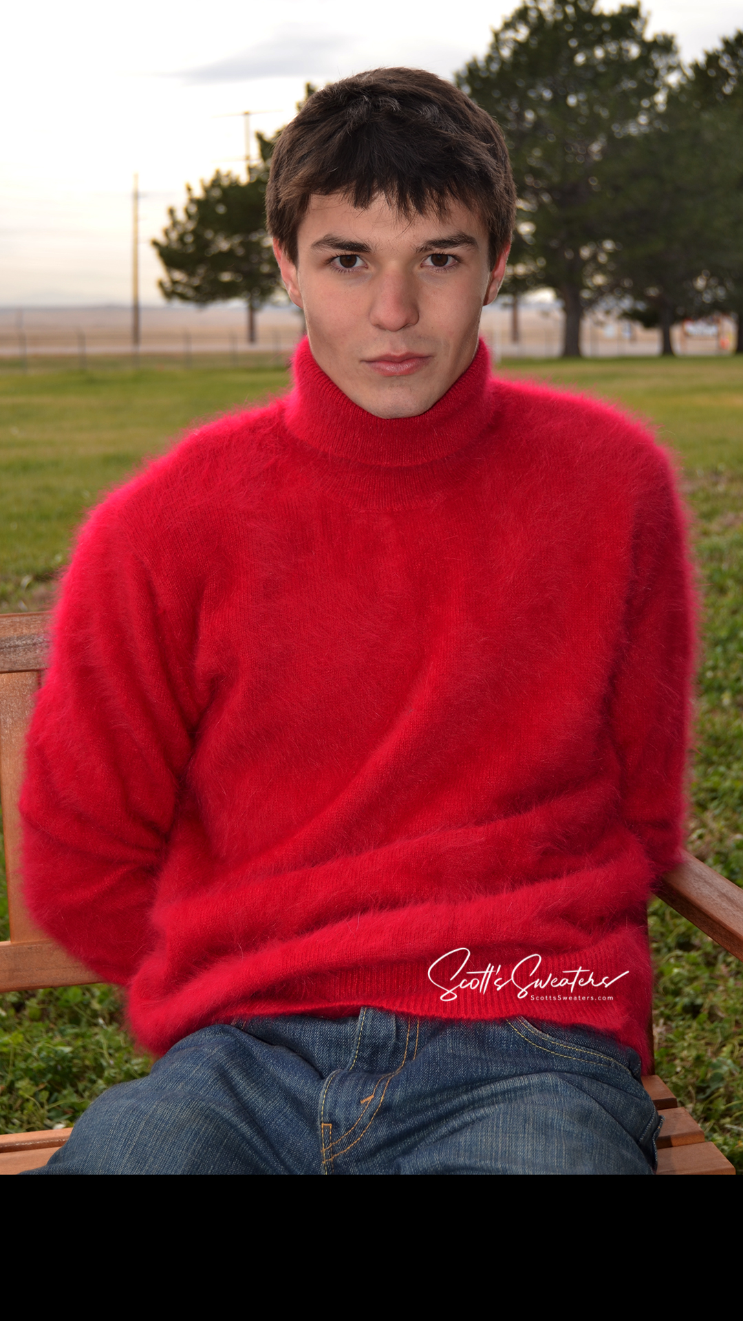 Men's Turtleneck ultra-soft angora sweater Red