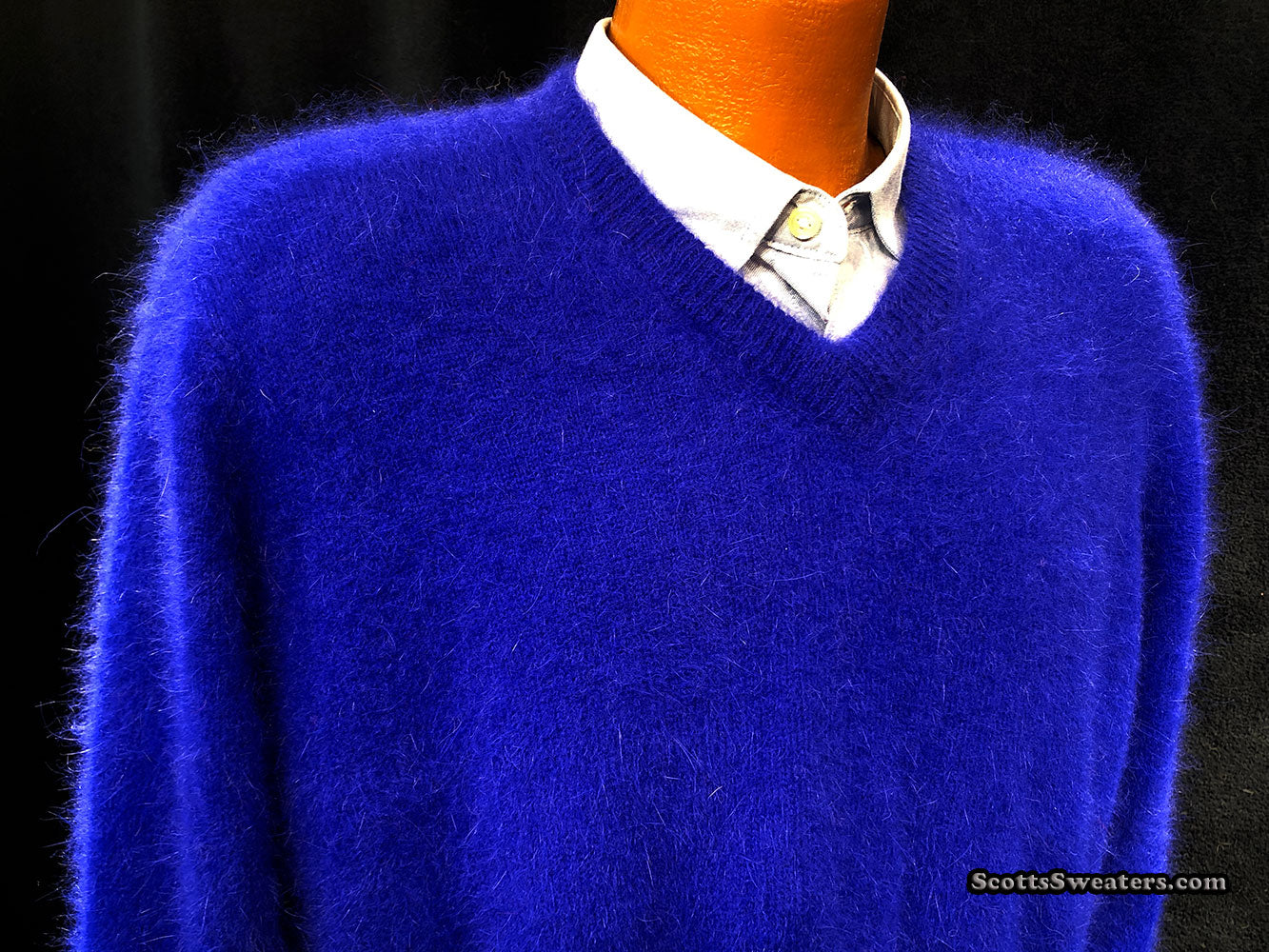 Ultraweicher Angora-Pullover mit V-Ausschnitt für Herren