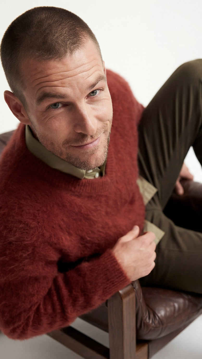 Men's angora sweater in soft rib-knit with V-neck and wide upper sleeves for versatile luxury style