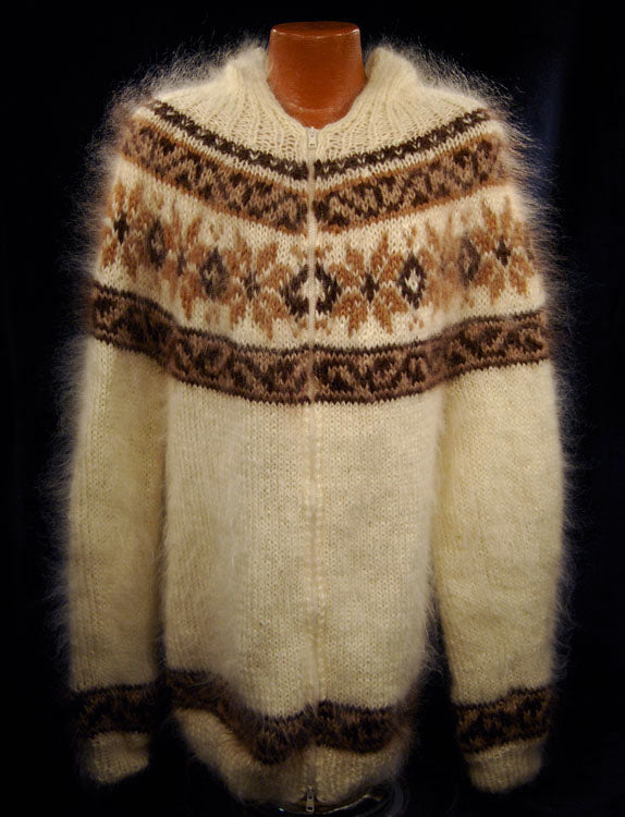 Handgestrickter Mohair-Kapuzenpullover mit Reißverschluss vorne