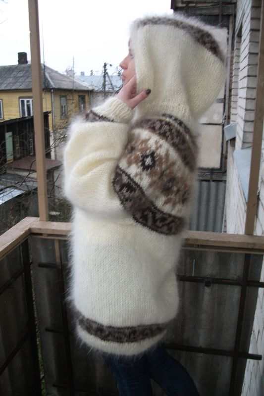 Unisex cream handknit mohair hoodie with zipper and tan snowflake design