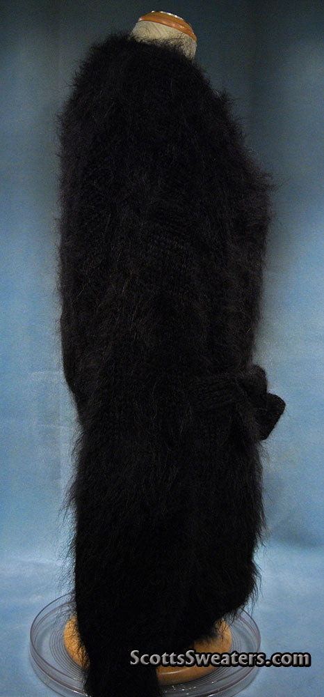ブラックモヘアセーターコート（マッチしたベルト付き）