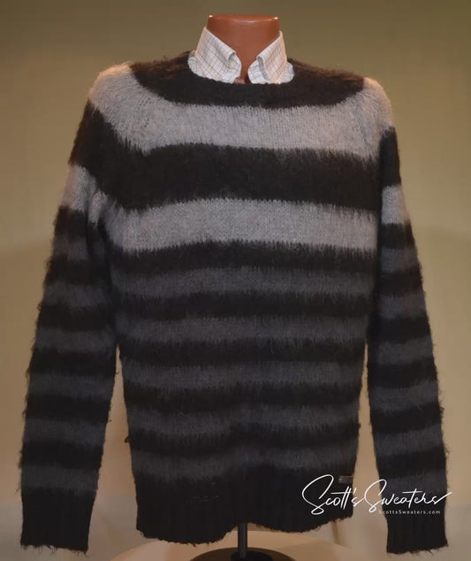 ディーゼルのメンズ ストライプ クルーネック モヘア セーター